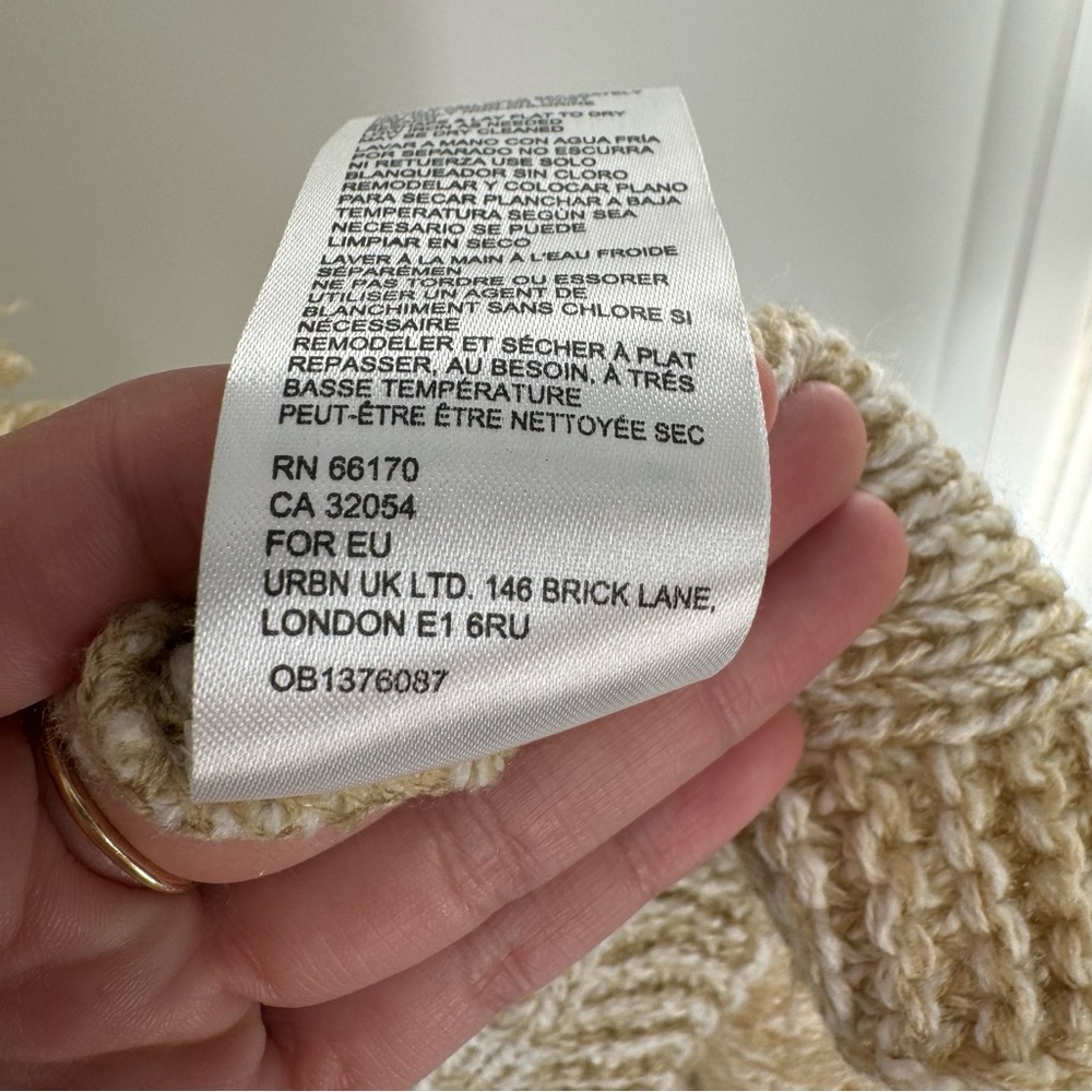 Anthropologie Braided Sleeve Chunky Cardigan One Size - Picture 9 of 9